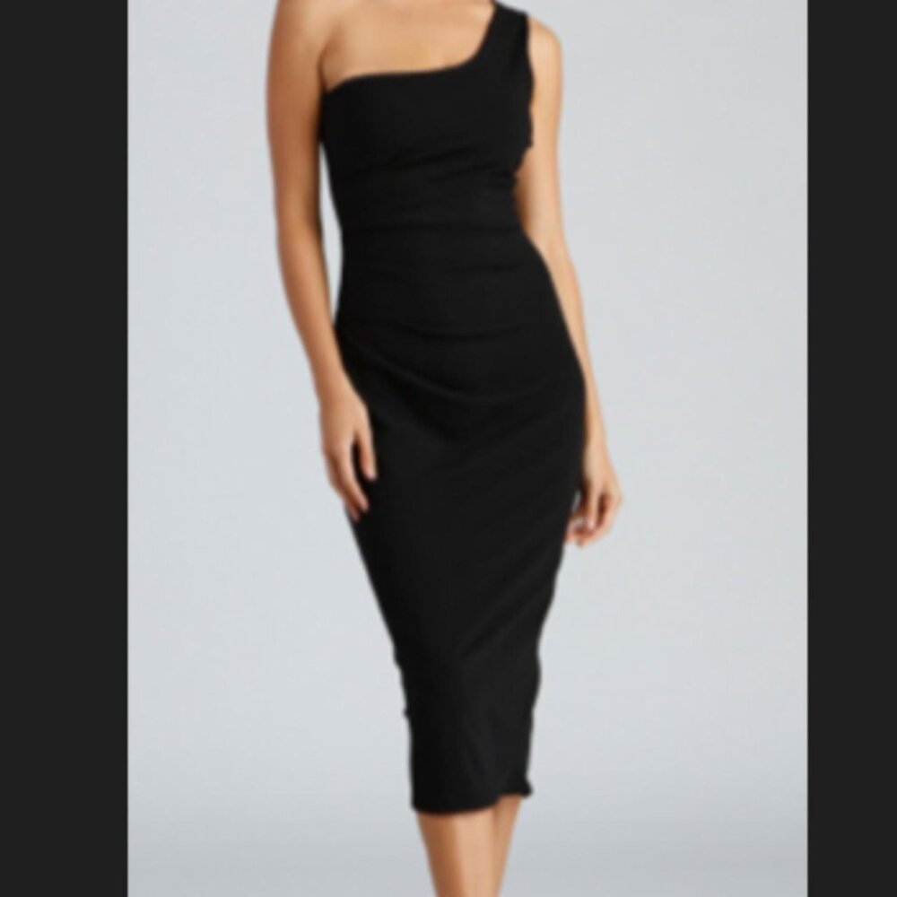 One shoulder black dress